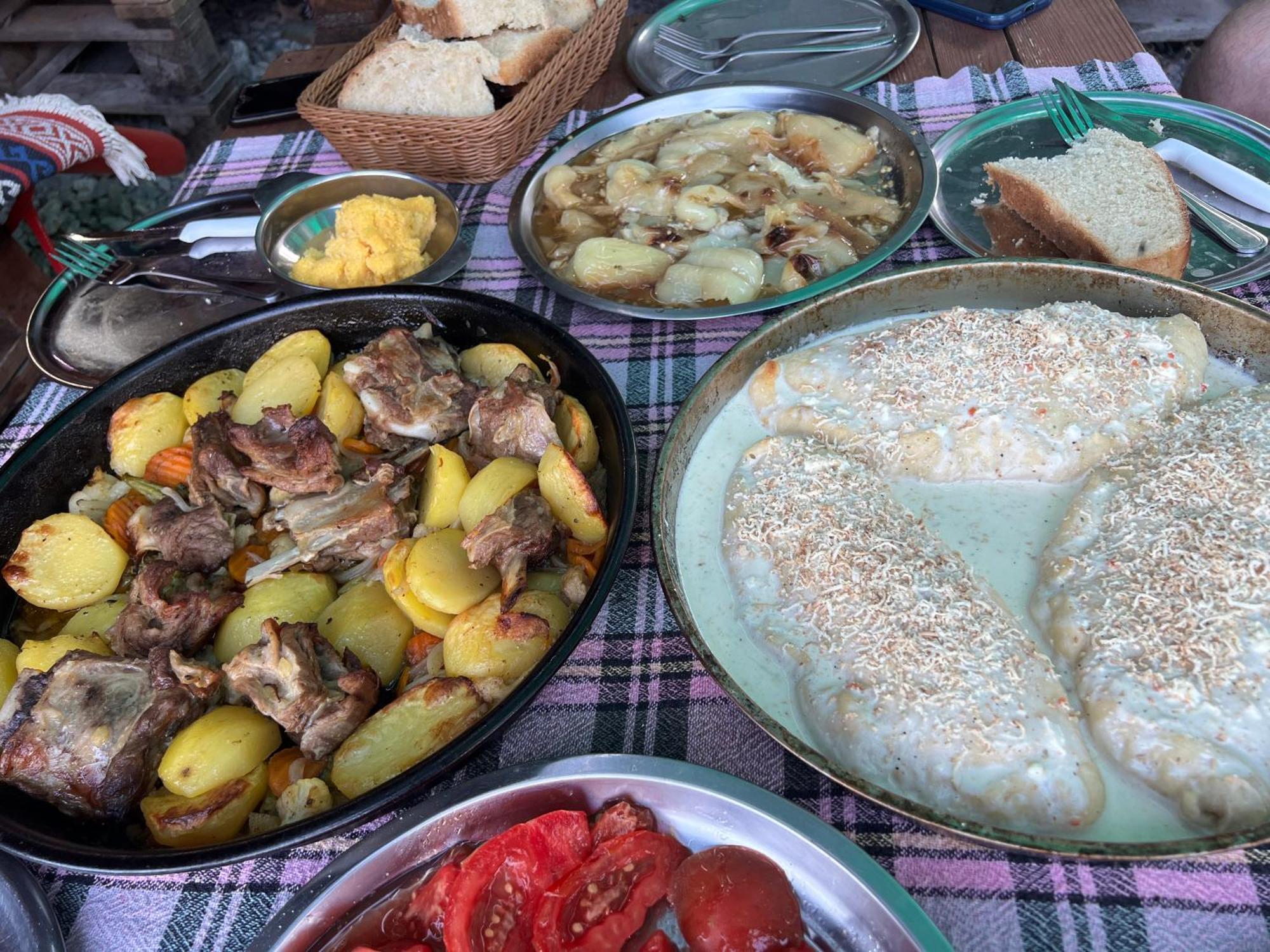 לינה וארוחת בוקר Gornji Lukomir Kod Kapetana Tea מראה חיצוני תמונה